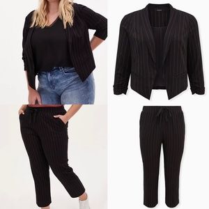 SET: Torrid Black Stripe Twill Blazer/Drawstring Pants 0X